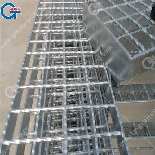 Serrated Stair Tread